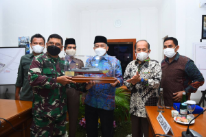 Kunjungi Lantamal VI Makassar, Syaikhu: Modernisasi Alutsista Tidak Bisa Ditunda