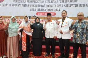 Dilantik Jadi PAW DPRD Mura, Sri Sunarsih Mengaku Perasaannya Campur Aduk, Ingat Mendiang Suami